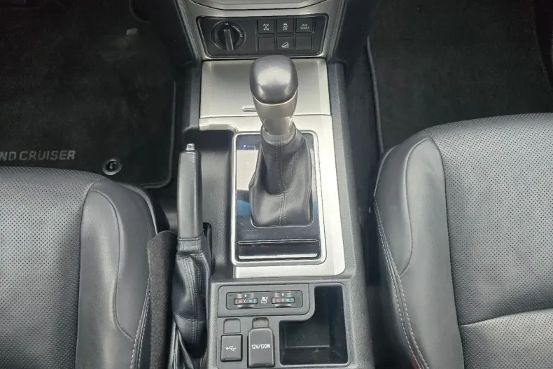 Toyota Land Cruiser din 2023 cu 59.000 km - oferta TOY154474 - foto 17