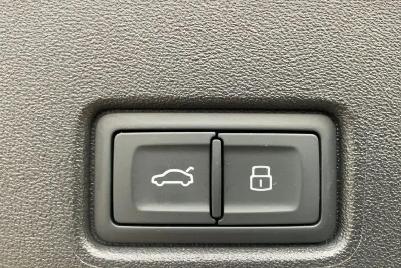 Audi Q4 e-tron din 2022 cu 17.186 km - oferta AUD154475 - foto 14