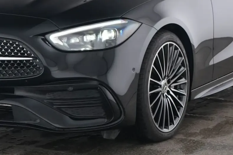 Mercedes-Benz C 300 din 2024 cu 9.181 km - oferta MER154487 - foto 2