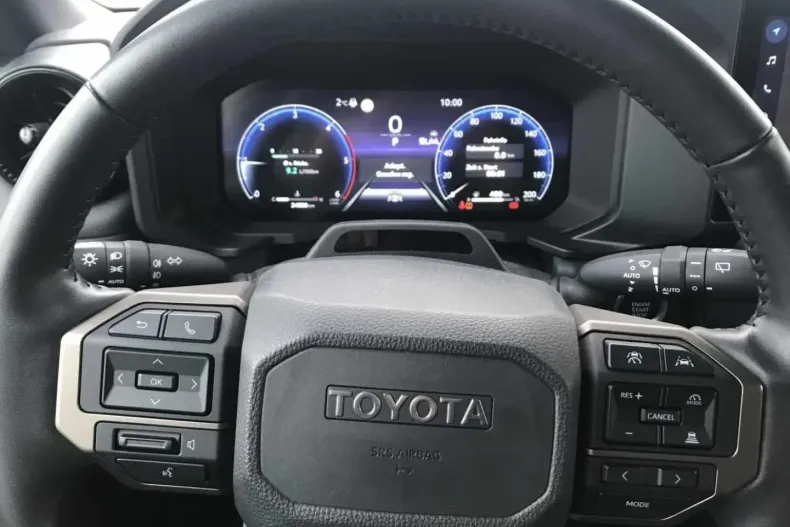 Toyota Land Cruiser din 2024 cu 25.000 km - oferta TOY154491 - foto 6