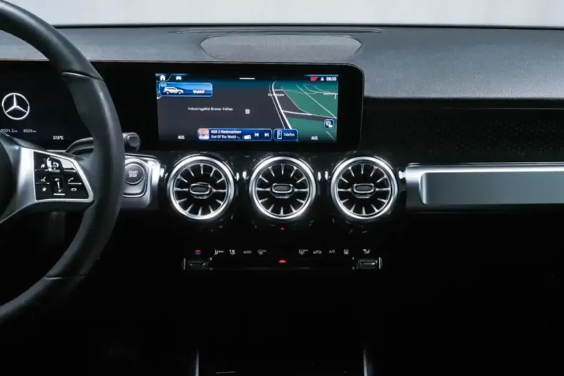 Mercedes-Benz EQB din 2024 cu 8.000 km - oferta MER154494 - foto 6