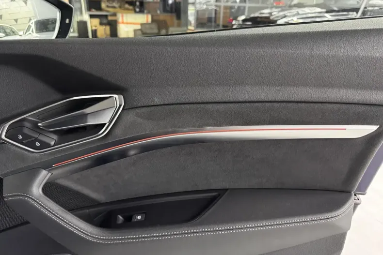 Audi e-tron din 2022 cu 79.500 km - oferta AUD154495 - foto 13