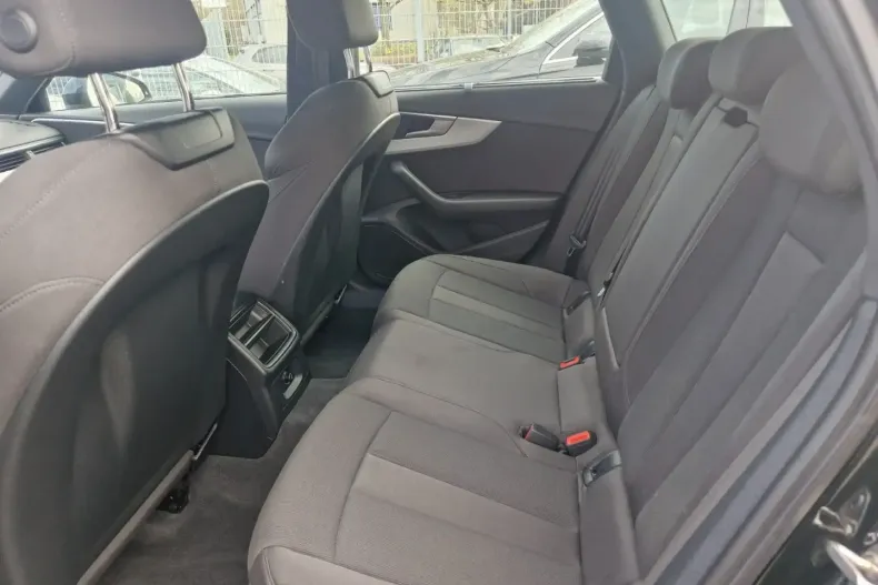 Audi A4 din 2024 cu 4.538 km - oferta AUD154496 - foto 7