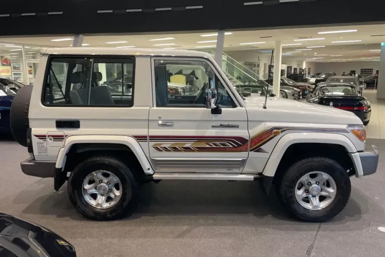 Toyota Land Cruiser din 2024 cu 9.559 km - oferta TOY154501 - foto 2