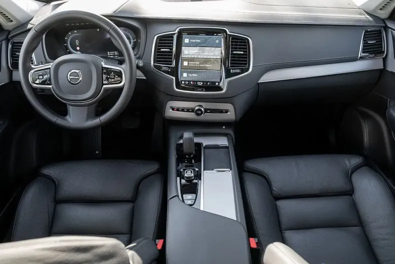 Volvo XC90 din 2024 cu 49.600 km - oferta VOL154509 - foto 8