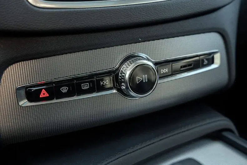 Volvo XC90 din 2024 cu 49.600 km - oferta VOL154509 - foto 19