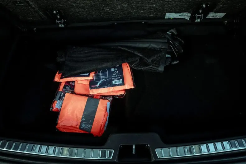 Volvo XC90 din 2024 cu 49.600 km - oferta VOL154509 - foto 31