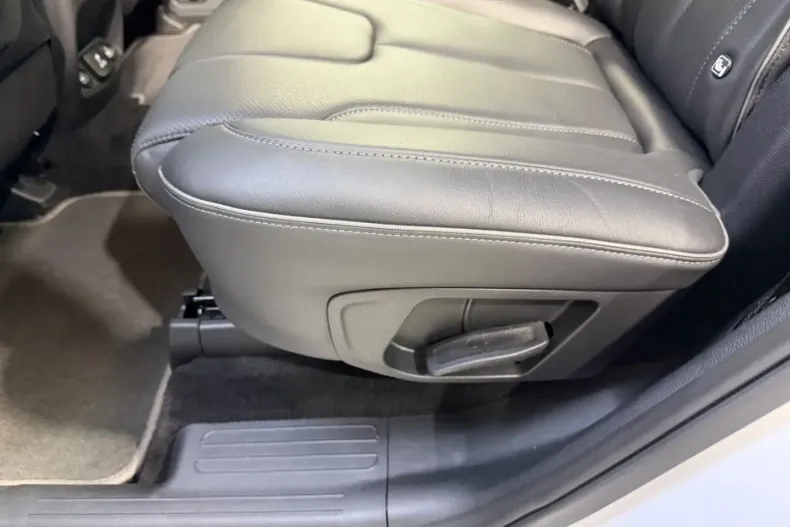 Hyundai SANTA FE din 2022 cu 88.000 km - oferta HYU154510 - foto 39