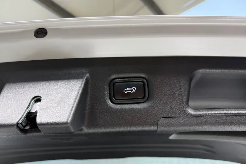 Hyundai SANTA FE din 2022 cu 88.000 km - oferta HYU154510 - foto 45