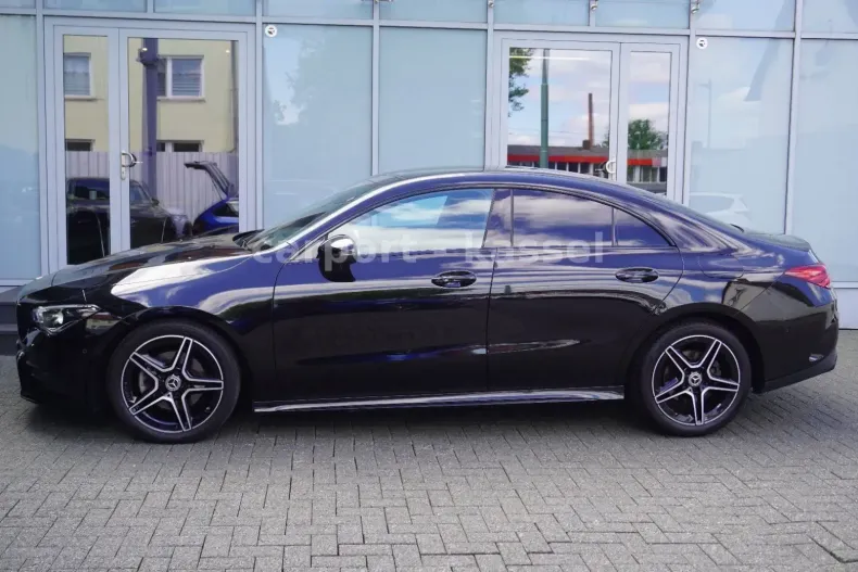 Mercedes-Benz CLA 200 din 2021 cu 45.000 km - oferta MER154521 - foto 12