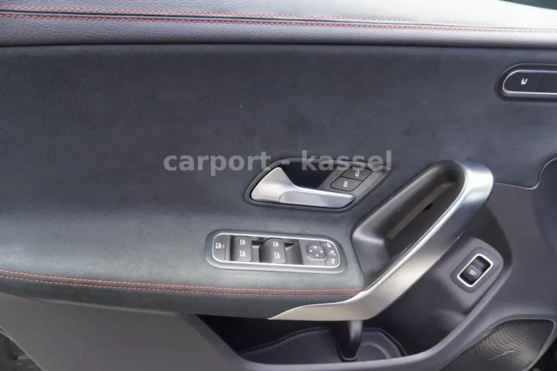 Mercedes-Benz CLA 200 din 2021 cu 45.000 km - oferta MER154521 - foto 24