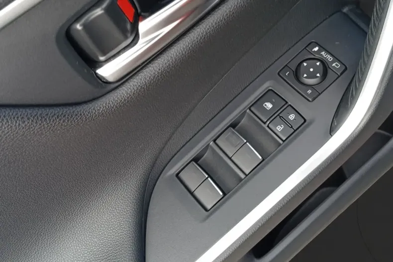 Toyota RAV4 din 2022 cu 52.215 km - oferta TOY154544 - foto 14