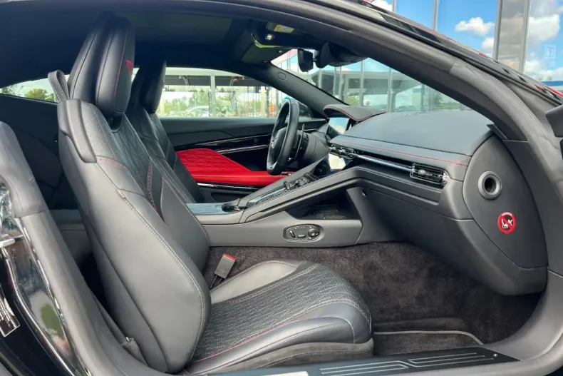 Aston Martin DB12 din 2023 cu 3.490 km - oferta AST154545 - foto 23