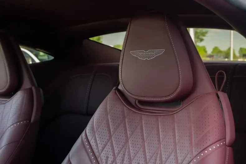 Aston Martin DB12 din 2024 cu 21.500 km - oferta AST154546 - foto 5