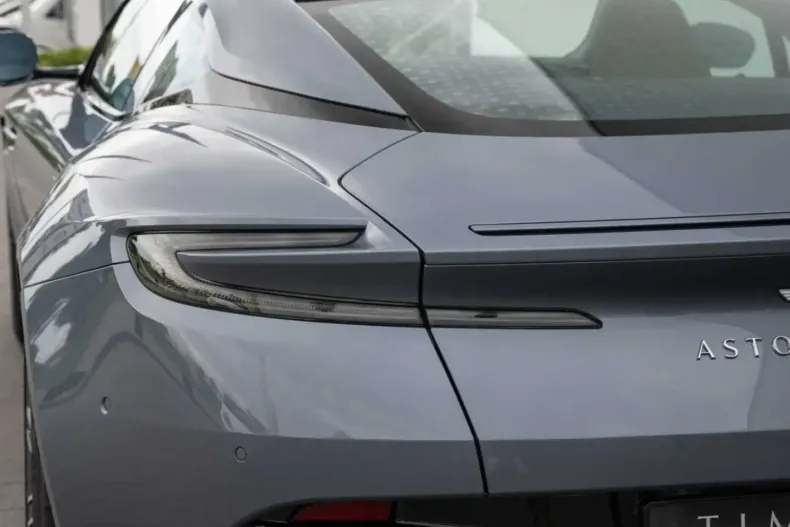 Aston Martin DB12 din 2024 cu 21.600 km - oferta AST154548 - foto 8