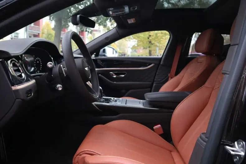 Bentley Flying Spur din 2024 cu 4.911 km - oferta BEN154549 - foto 14