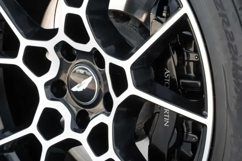 Aston Martin DBX din 2024 cu 16.000 km - oferta AST154551 - foto 21