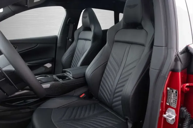 Aston Martin DBX din 2024 cu 11.300 km - oferta AST154552 - foto 11