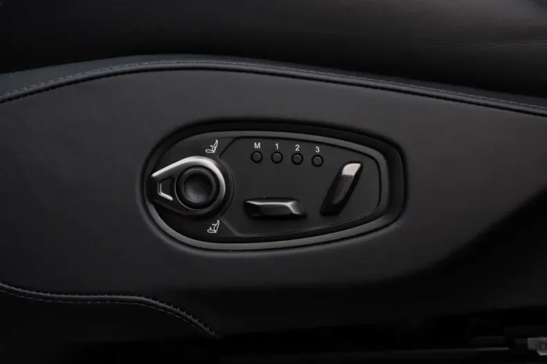 Aston Martin DBX din 2024 cu 11.300 km - oferta AST154552 - foto 23