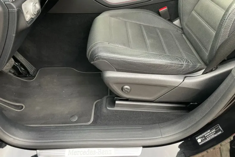 Mercedes-Benz GLE 400 din 2022 cu 73.591 km - oferta MER154554 - foto 17