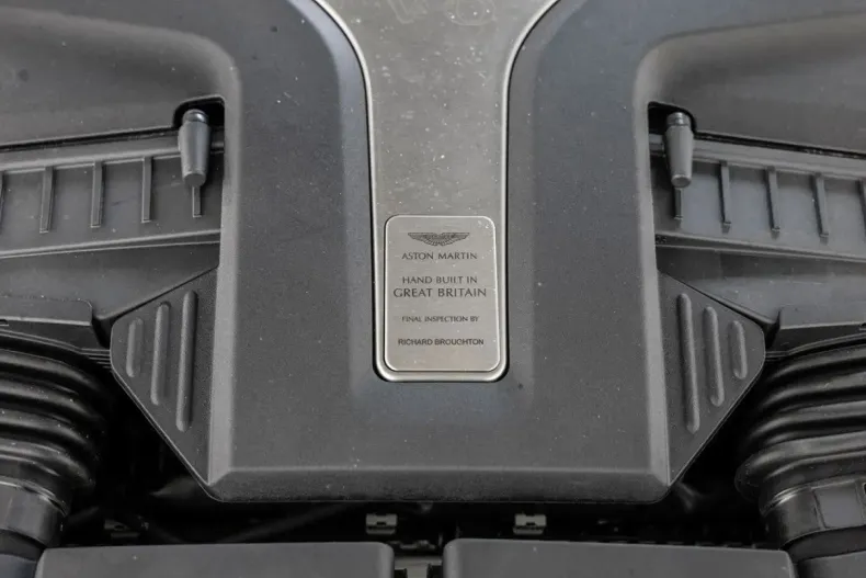 Aston Martin DBX din 2024 cu 12.073 km - oferta AST154555 - foto 23