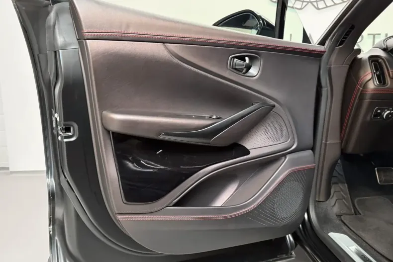 Aston Martin DBX din 2022 cu 24.400 km - oferta AST154556 - foto 23