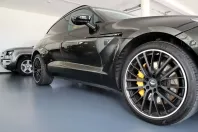 Aston Martin DBX din 2022 cu 36.280 km - oferta AST154559 - foto 7