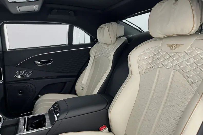 Bentley Flying Spur din 2025 cu 8.390 km - oferta BEN154563 - foto 11