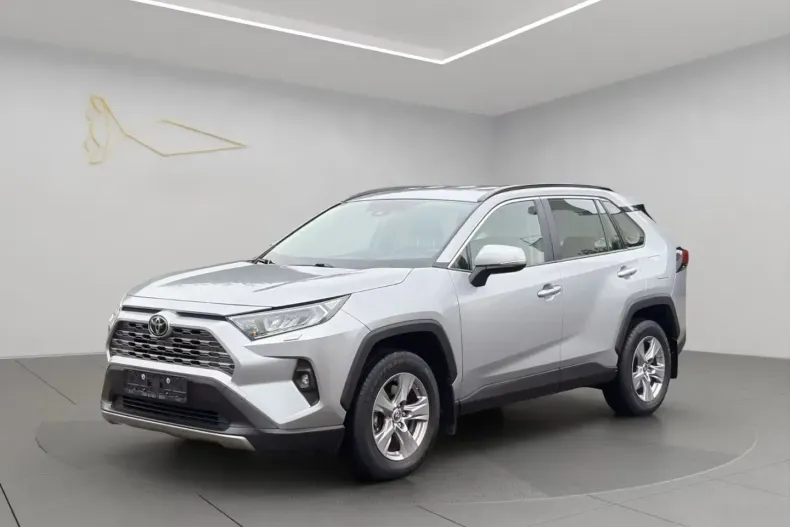 Toyota RAV4 din 2022 cu 85.100 km - oferta TOY154573 - foto 1