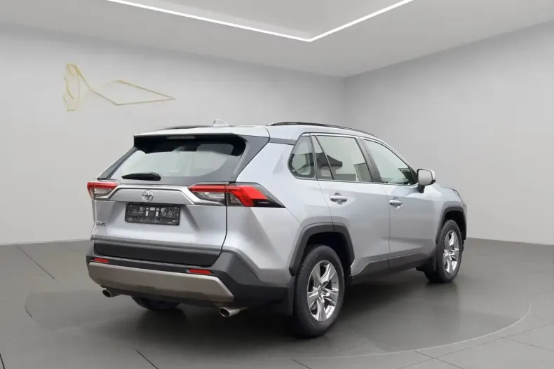 Toyota RAV4 din 2022 cu 85.100 km - oferta TOY154573 - foto 4