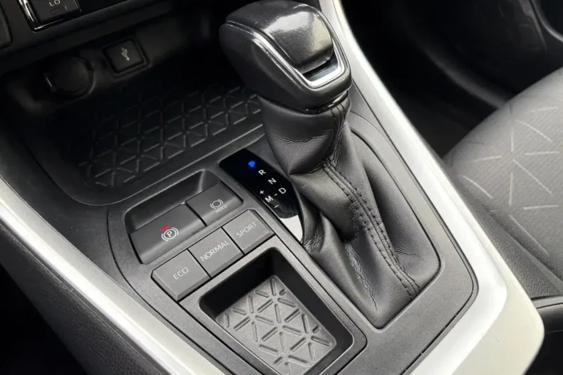 Toyota RAV4 din 2022 cu 85.100 km - oferta TOY154573 - foto 18