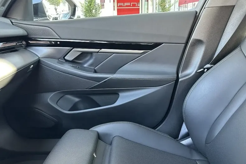 BMW 530 din 2024 cu 10.500 km - oferta BMW154578 - foto 15