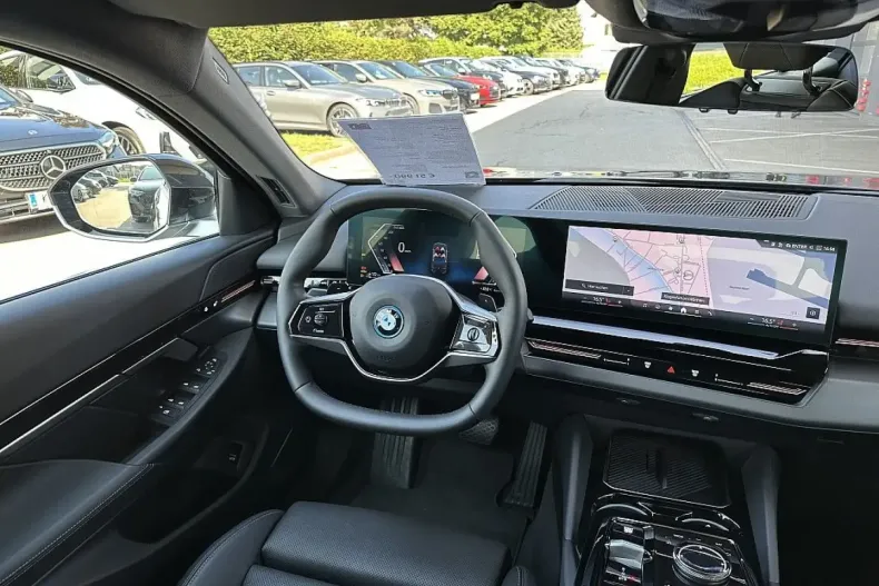 BMW 530 din 2024 cu 10.500 km - oferta BMW154578 - foto 23