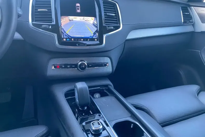 Volvo XC90 din 2024 cu 27.813 km - oferta VOL154588 - foto 14