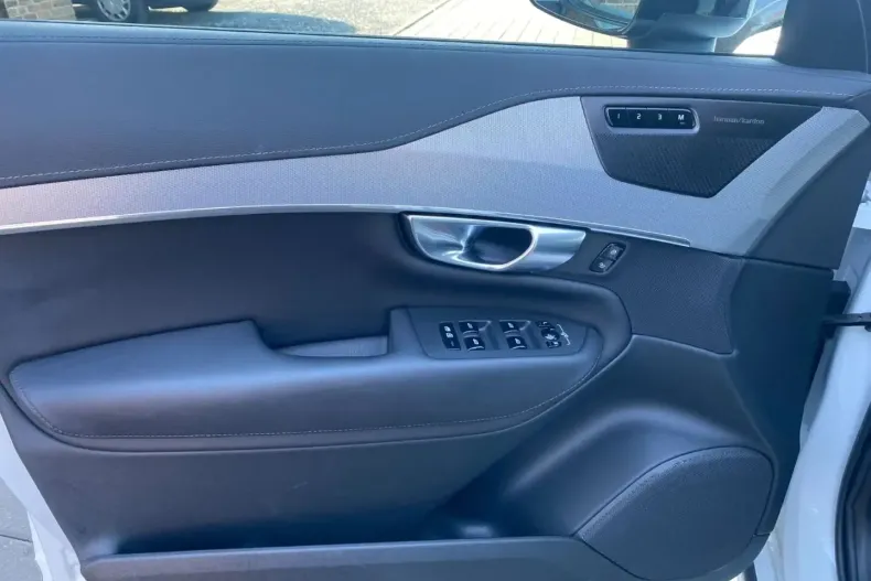 Volvo XC90 din 2024 cu 27.813 km - oferta VOL154588 - foto 16