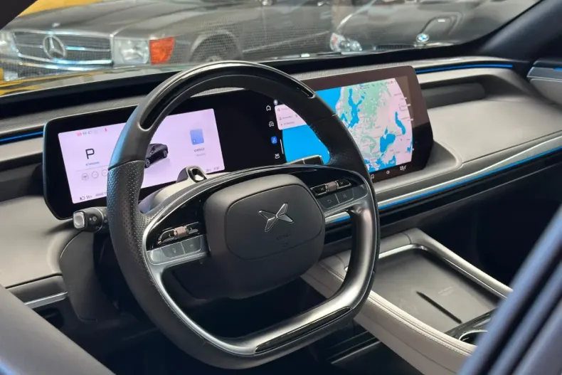 XPENG P7 din 2023 cu 19.315 km - oferta XPE154589 - foto 8