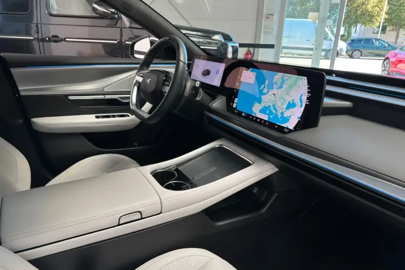 XPENG P7 din 2023 cu 19.315 km - oferta XPE154589 - foto 9