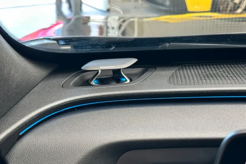 XPENG P7 din 2023 cu 19.315 km - oferta XPE154589 - foto 13