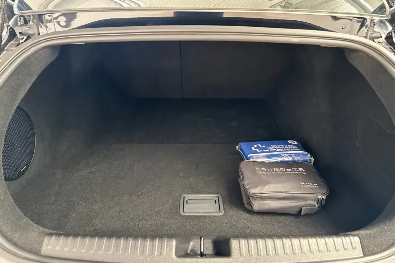 XPENG P7 din 2023 cu 19.315 km - oferta XPE154589 - foto 23