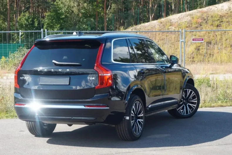 Volvo XC90 din 2024 cu 24.488 km - oferta VOL154607 - foto 6