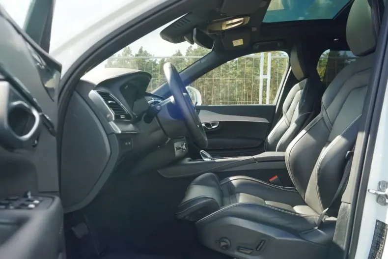 Volvo XC90 din 2024 cu 26.687 km - oferta VOL154608 - foto 12