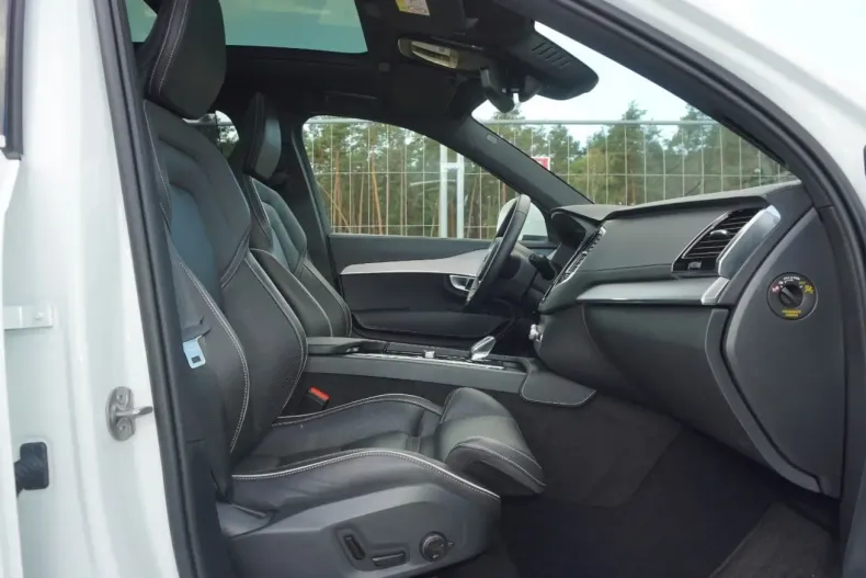 Volvo XC90 din 2024 cu 26.687 km - oferta VOL154608 - foto 14