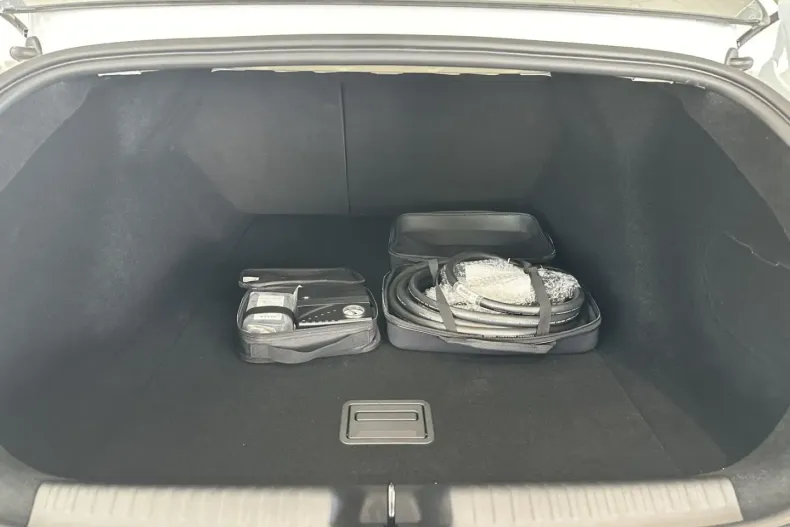 XPENG P7 din 2025 cu 15.000 km - oferta XPE154612 - foto 13