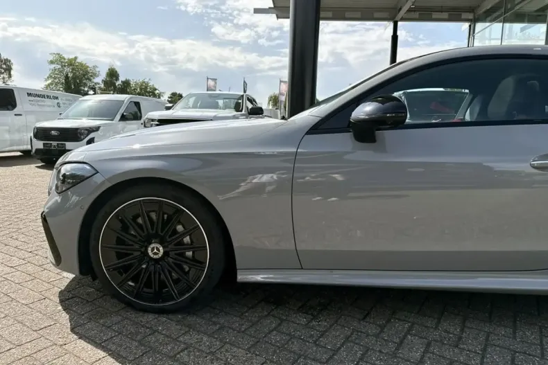 Mercedes-Benz CLE 450 din 2024 cu 25.402 km - oferta MER154613 - foto 6