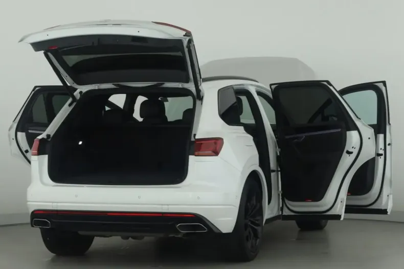 Volkswagen Touareg din 2020 cu 44.445 km - oferta VOL154616 - foto 9