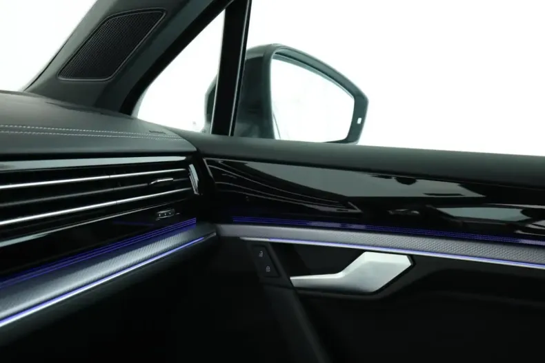 Volkswagen Touareg din 2020 cu 44.445 km - oferta VOL154616 - foto 16