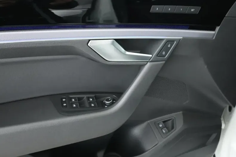 Volkswagen Touareg din 2020 cu 44.445 km - oferta VOL154616 - foto 20