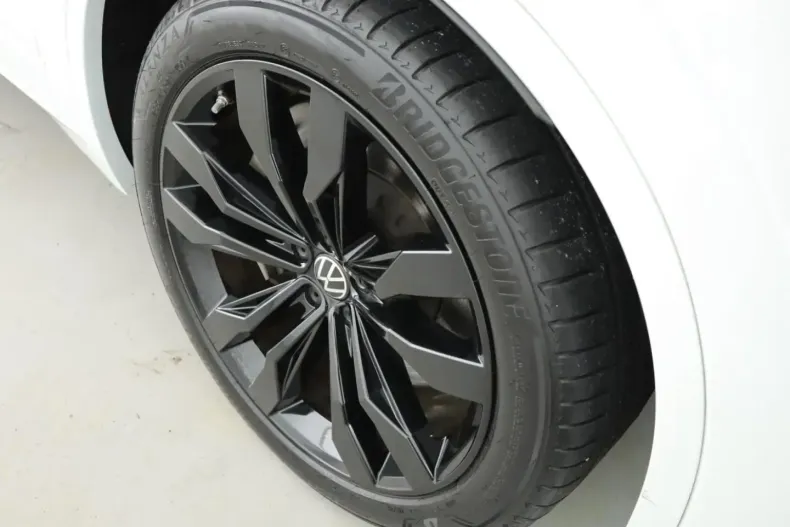 Volkswagen Touareg din 2020 cu 44.445 km - oferta VOL154616 - foto 22