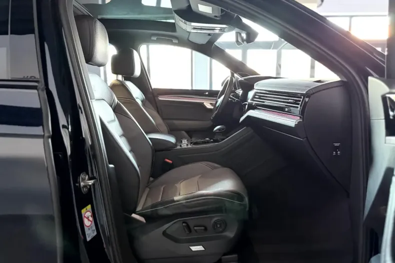 Volkswagen Touareg din 2022 cu 87.160 km - oferta VOL154620 - foto 11