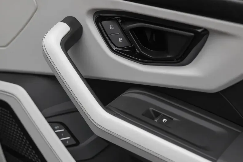 Lamborghini Urus din 2025 cu 7.100 km - oferta LAM154624 - foto 19